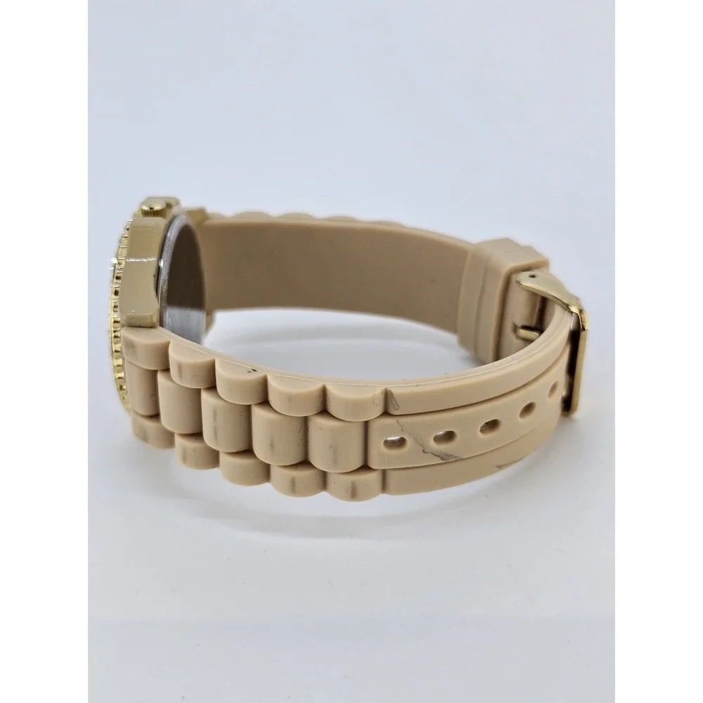 38MM‎ Easy Read Women's Watch Cream Dial Cream Plastic Bands NEW Battery